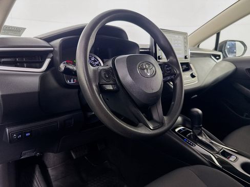 Used 2022 Toyota Corolla LE FWD image 21