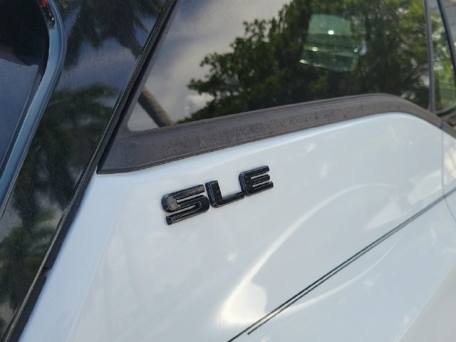 Used 2020 GMC Terrain SLE w/ Elevation Edition FWD image 4