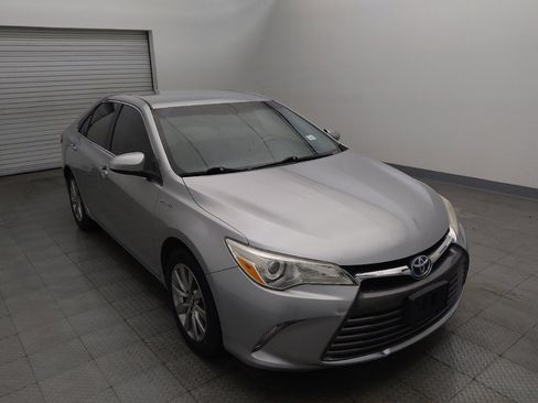 Used 2017 Toyota Camry XLE FWD image 13