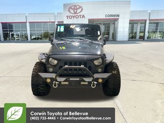 Used 2016 Jeep Wrangler Unlimited Rubicon video 3