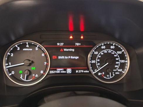 Used 2025 Mitsubishi Outlander AWD image 13