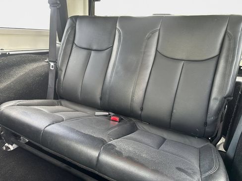 Used 2016 Jeep Wrangler Sahara w/ Connectivity Group AWD/4WD image 9