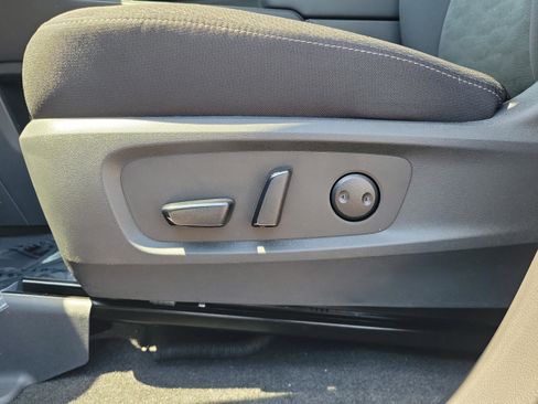 New 2026 Nissan Pathfinder SV image 21