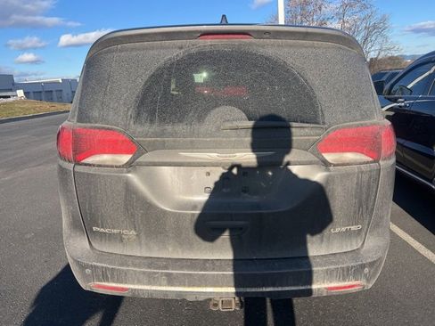 Certified 2020 Chrysler Pacifica Limited image 4