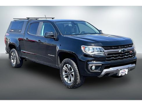 Used 2021 Chevrolet Colorado Z71 AWD/4WD image 3