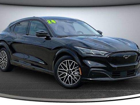 Used 2024 Ford Mustang Mach-E Premium AWD/4WD image 3