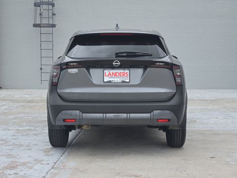 Used 2025 Nissan Kicks S FWD image 7