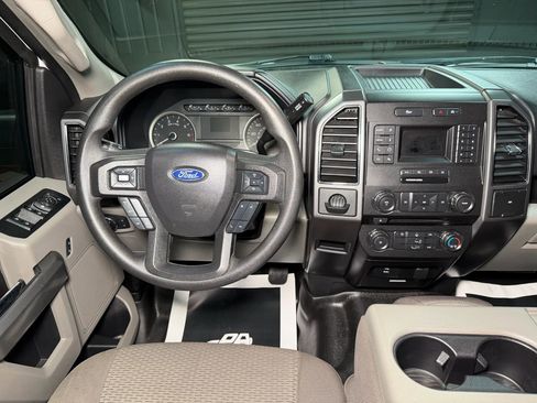 Used 2018 Ford F150 XLT image 25