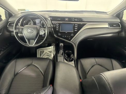 Used 2020 Toyota Camry SE image 21