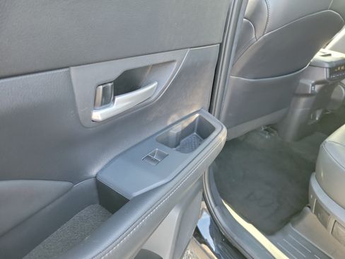 Used 2024 Toyota Grand Highlander AWD image 13