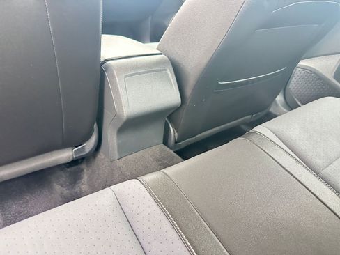 Used 2025 Volkswagen Jetta SE image 24