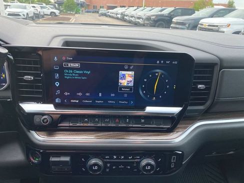 Used 2026 Chevrolet Silverado 1500 LT AWD/4WD image 13