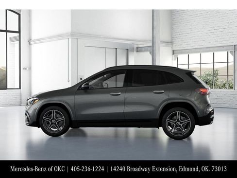 Used 2026 Mercedes-Benz GLA 250 GLA  250 image 33