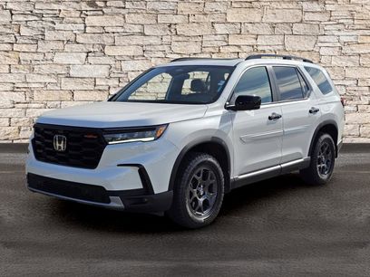 Used 2025 Honda Pilot TrailSport