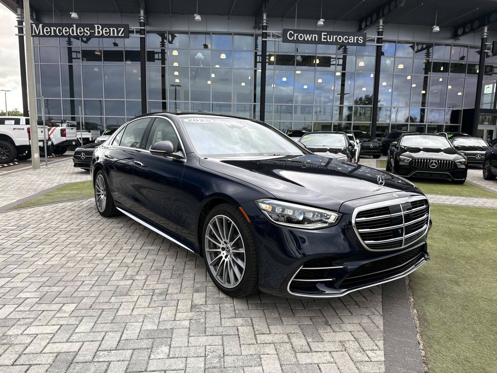 Certified 2025 Mercedes-Benz S 580 4MATIC Sedan image 7
