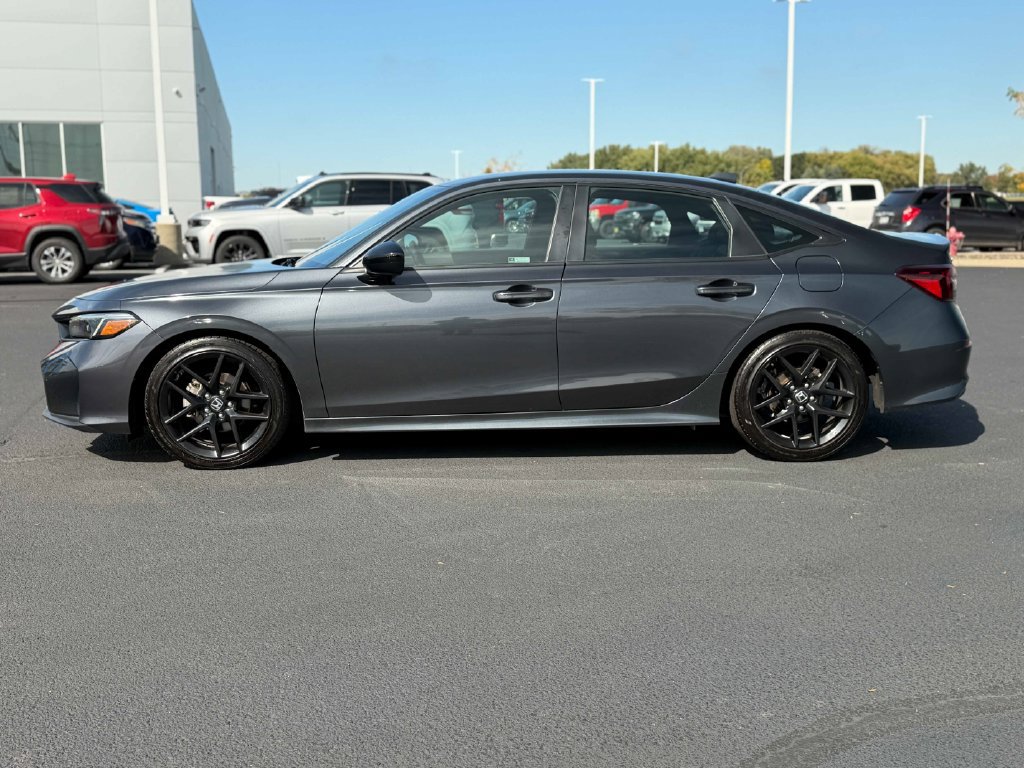 Used 2025 Honda Civic Sport image 11