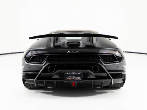 Used 2018 Lamborghini Huracan Performante image 4