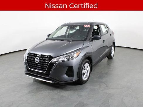 Certified 2025 Nissan Kicks Play S image 2