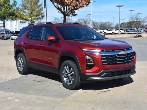 New 2026 Chevrolet Equinox LT image 3