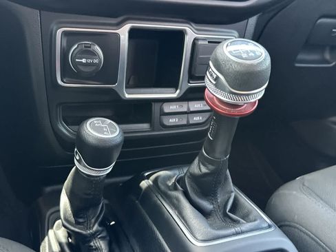 Certified 2022 Jeep Wrangler Unlimited Sport AWD/4WD image 26