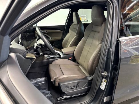 Used 2025 Audi Q5 Premium w/ Premium Plus AWD/4WD image 26