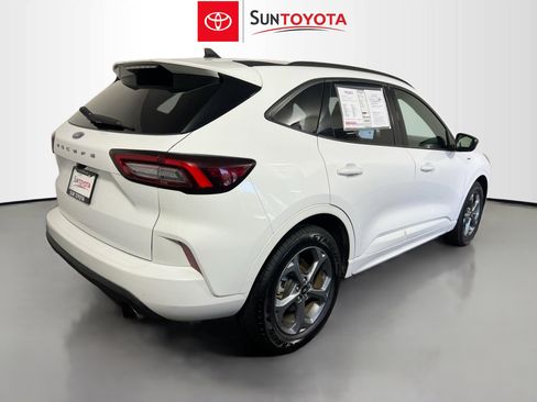 Used 2023 Ford Escape ST-Line image 4