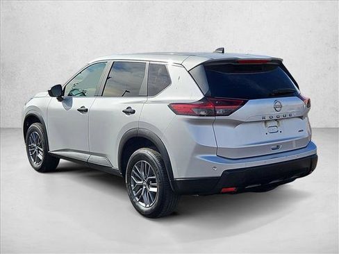 Used 2024 Nissan Rogue S image 8