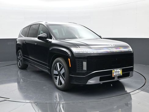 New 2026 Hyundai Ioniq 9 SEL image 3