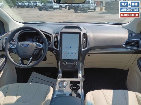Used 2024 Ford Edge Titanium w/ Equipment Group 301A AWD/4WD image 34