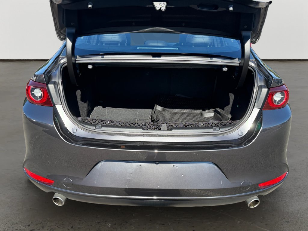Used 2025 MAZDA MAZDA3 s FWD image 11