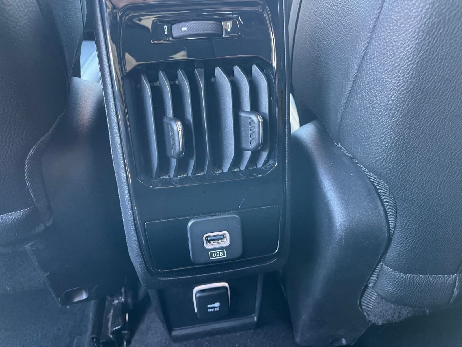 Used 2025 Jeep Compass Limited AWD/4WD image 22