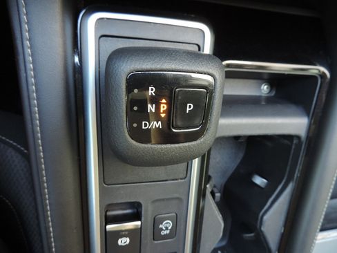 Used 2022 Nissan Pathfinder SV w/ Cargo Package FWD image 21