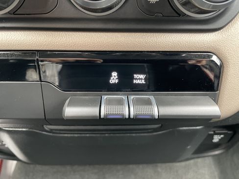 Certified 2022 RAM 1500 Laramie image 49