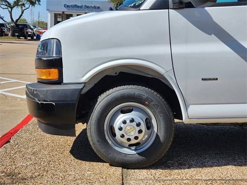 New 2025 Chevrolet Express 3500 1WT w/ Power Convenience Package image 9