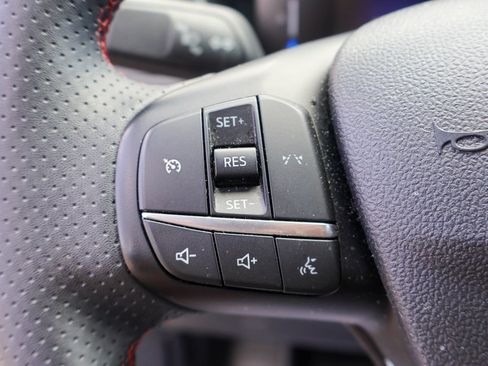 Used 2025 Ford Escape ST-Line FWD image 12