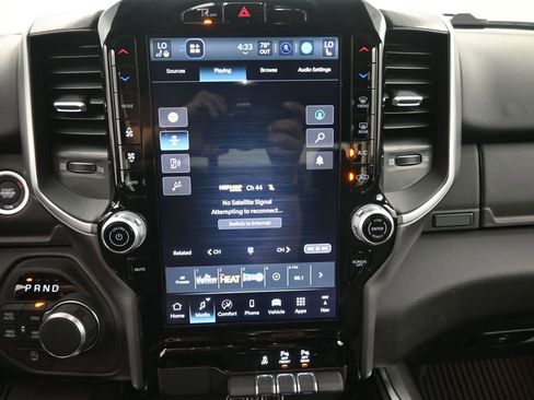 New 2026 RAM 1500 4x4 Crew Cab image 3