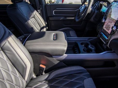 New 2025 RAM 2500 Big Horn AWD/4WD image 24