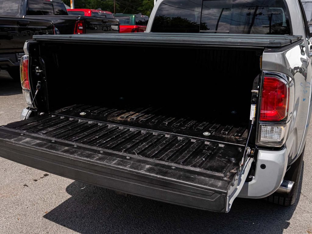 Used 2020 Toyota Tacoma Limited AWD/4WD image 40
