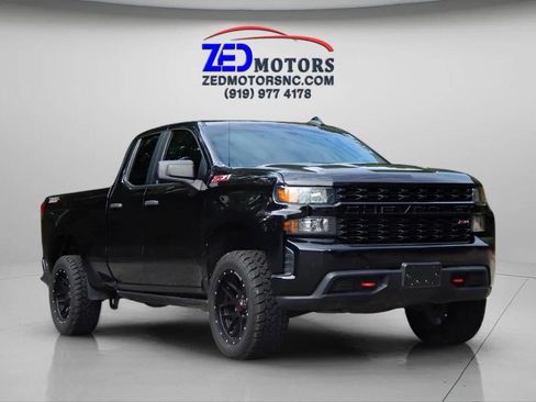 Used 2019 Chevrolet Silverado 1500 Custom Trail Boss w/ Custom Convenience Package image 3
