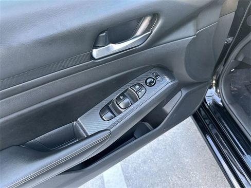 Used 2024 Nissan Altima 2.5 SV image 15