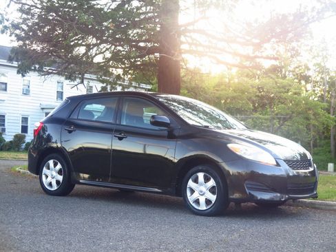 Used 2009 Toyota Matrix FWD image 6