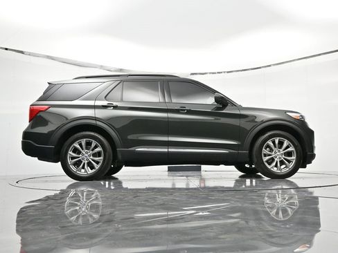 Used 2022 Ford Explorer XLT w/ Equipment Group 202A image 46