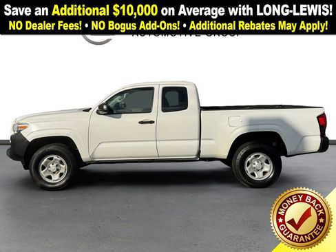 Used 2018 Toyota Tacoma SR image 2