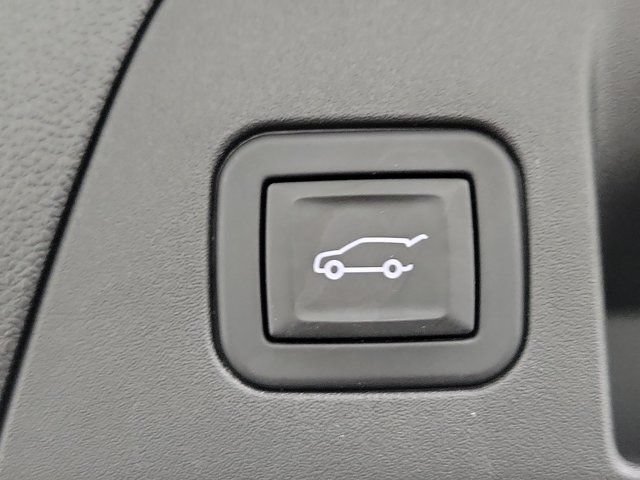 Used 2023 Buick Envision Essence AWD/4WD image 11