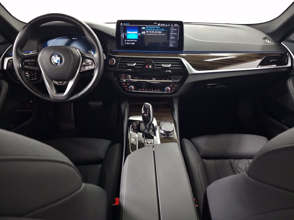 Used 2023 BMW 530e xDrive w/ Premium Package AWD/4WD image 12