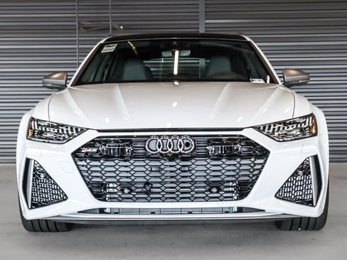 New 2025 Audi RS 6 performance image 13