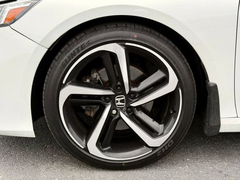 Used 2022 Honda Accord Sport image 12