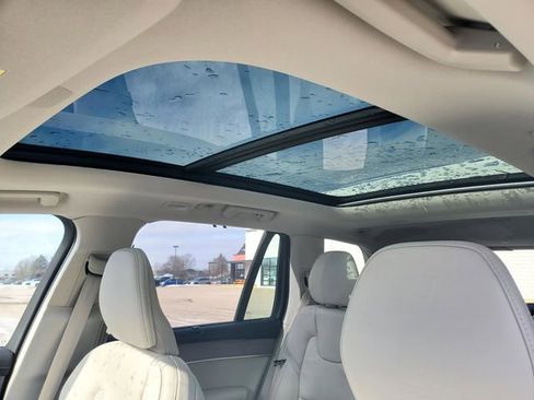 New 2026 Volvo XC90 T8 Ultra w/ Protection Package Premier AWD/4WD image 14