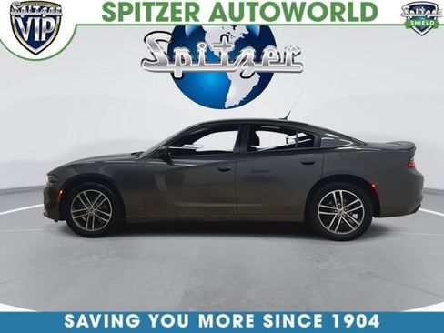 Used 2019 Dodge Charger SXT AWD/4WD image 3