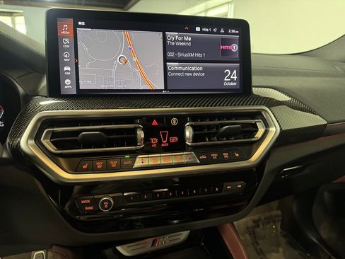 Used 2023 BMW X4 M40i w/ Premium Package image 10